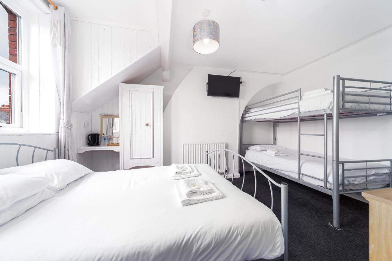 Hotel Blencathra à Whitby Extérieur photo
