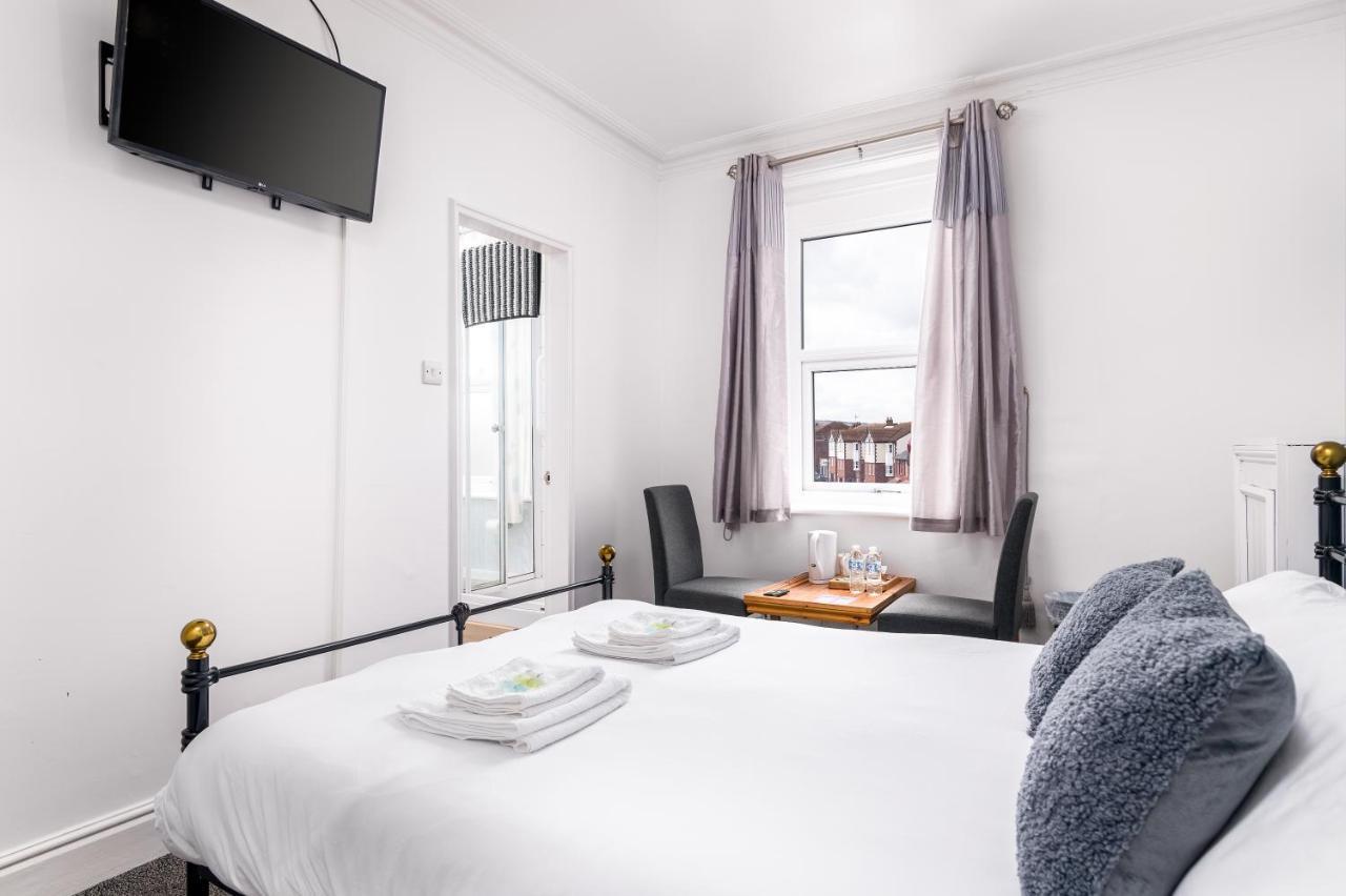 Hotel Blencathra à Whitby Extérieur photo