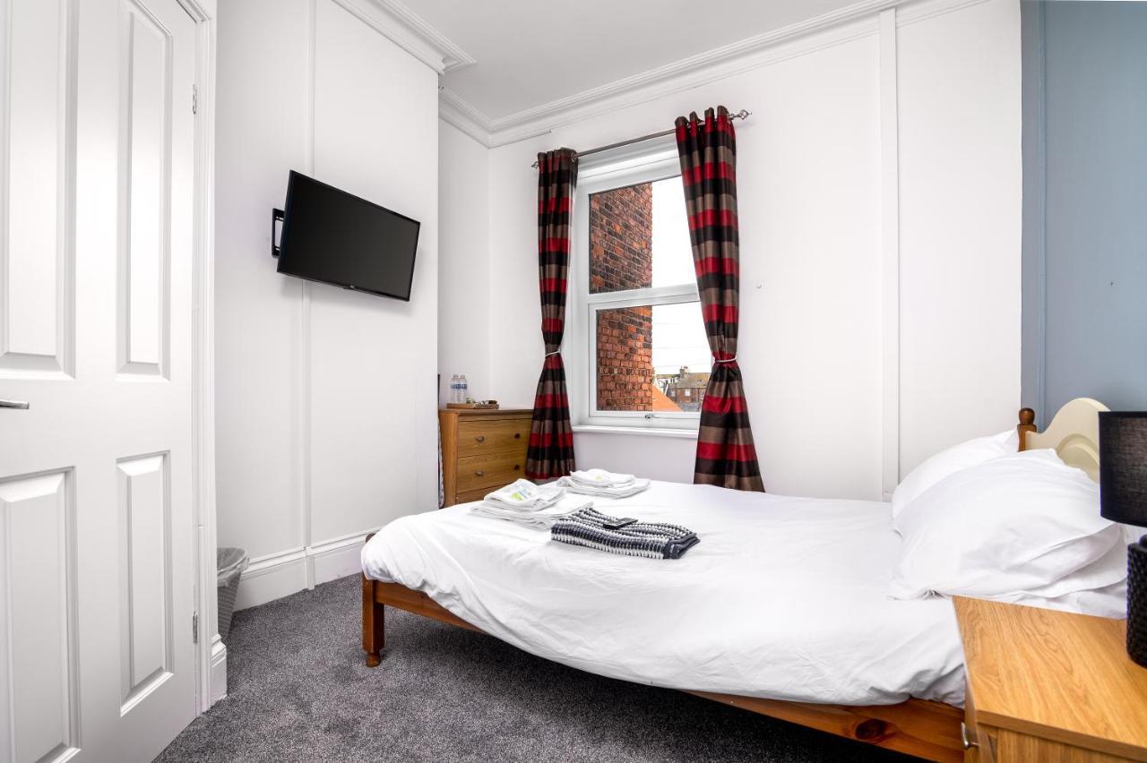 Hotel Blencathra à Whitby Extérieur photo